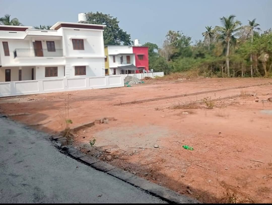 6 Cent House Plot for Sale – Oottukulam, Near Palath